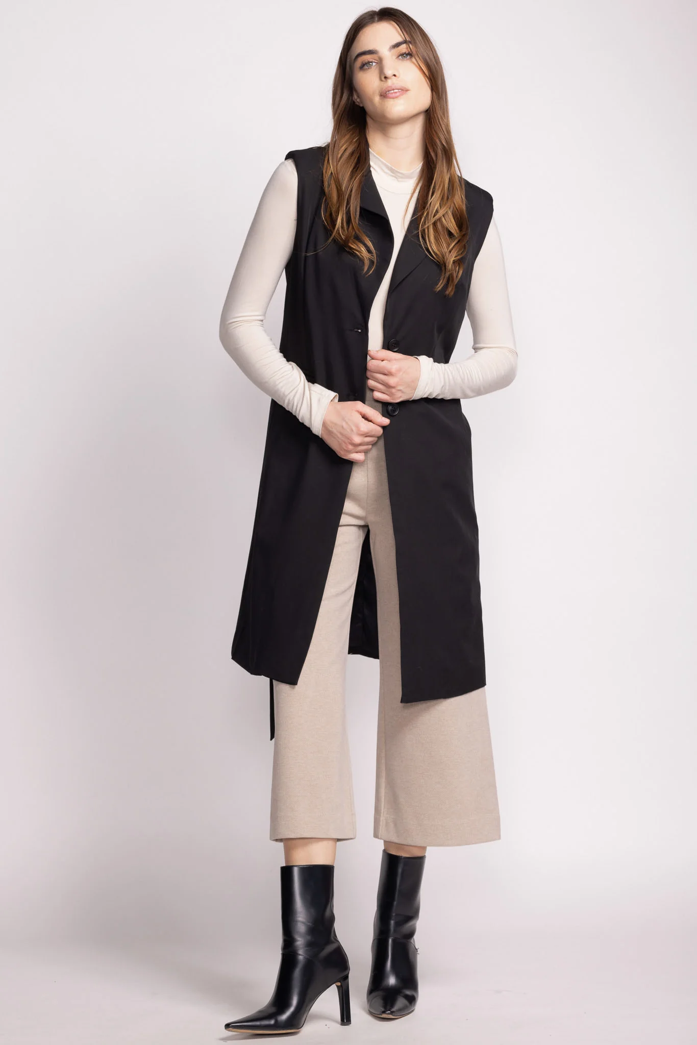 Leia Vest - Black - Image 3