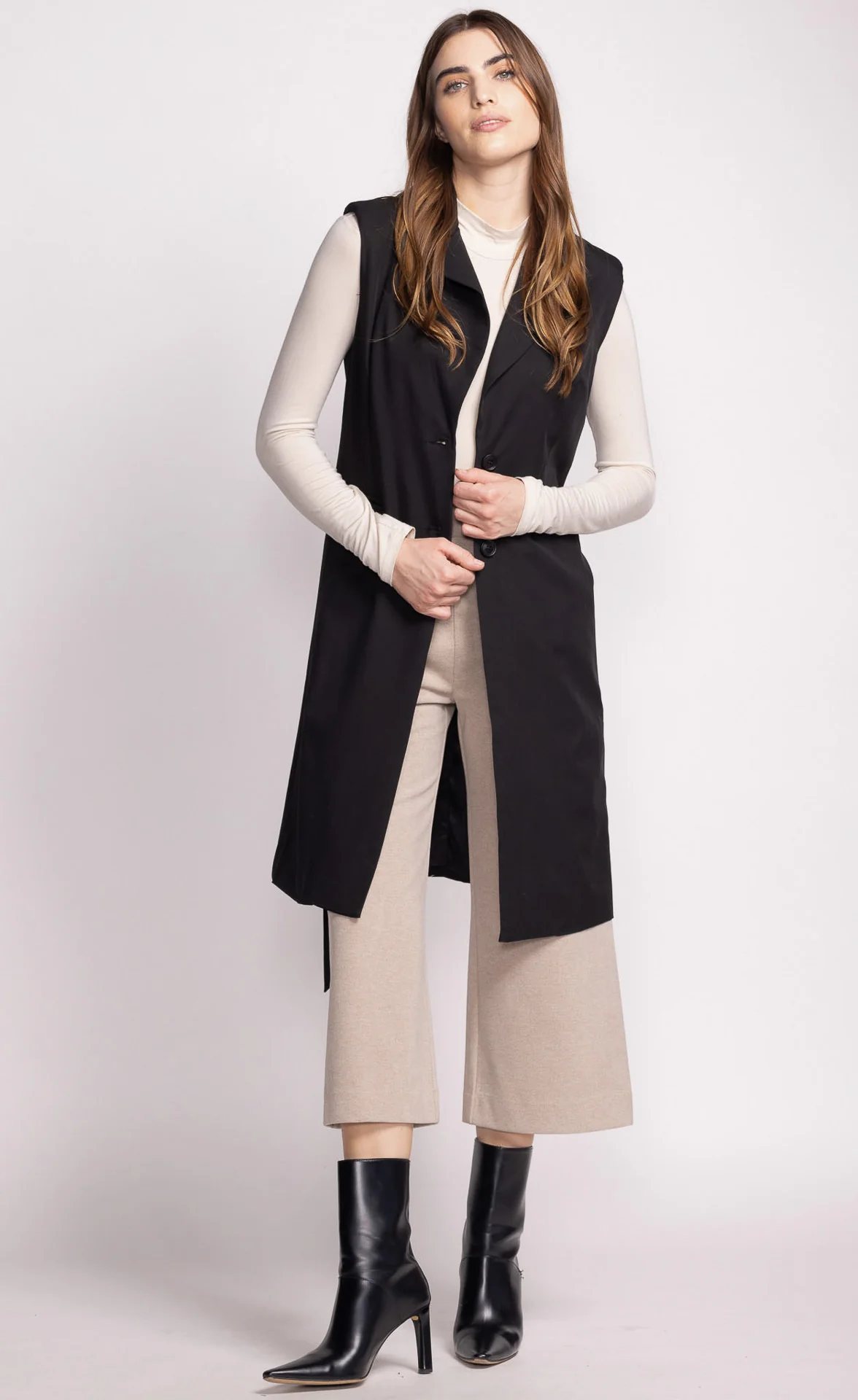 Leia Vest - Black - Image 9
