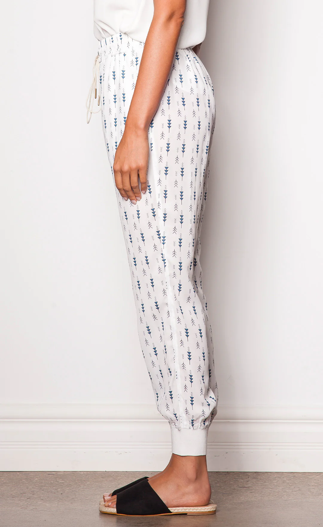 String & Arrow Pants - Image 2