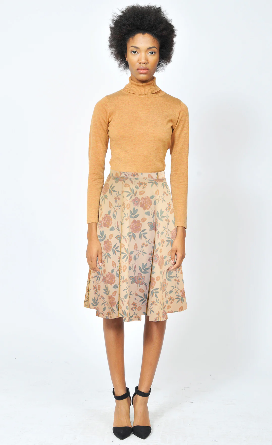 Tainted Roses Skirt - Image 2