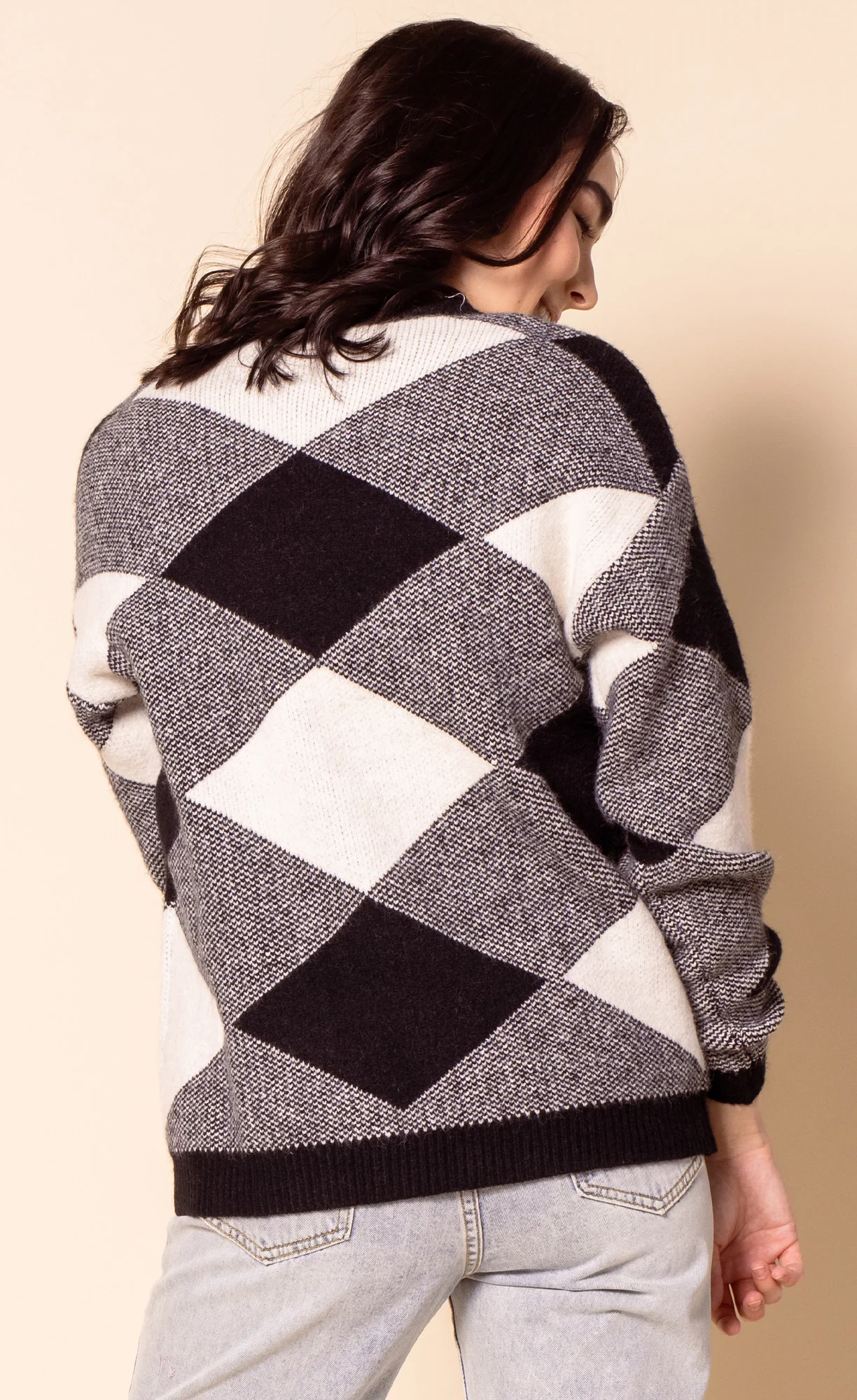 The Checkers Sweater Black - Image 3