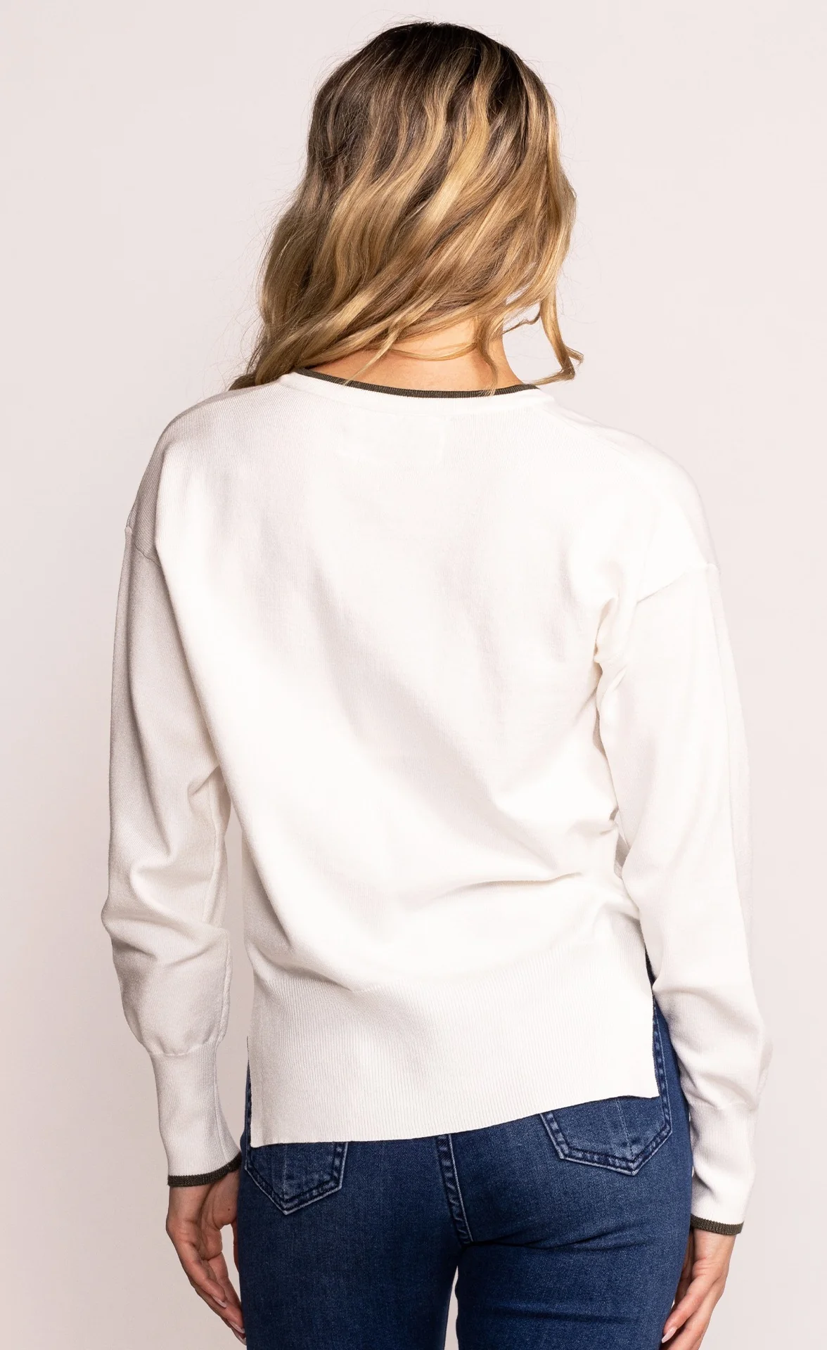 The Grace Sweater White - Image 3