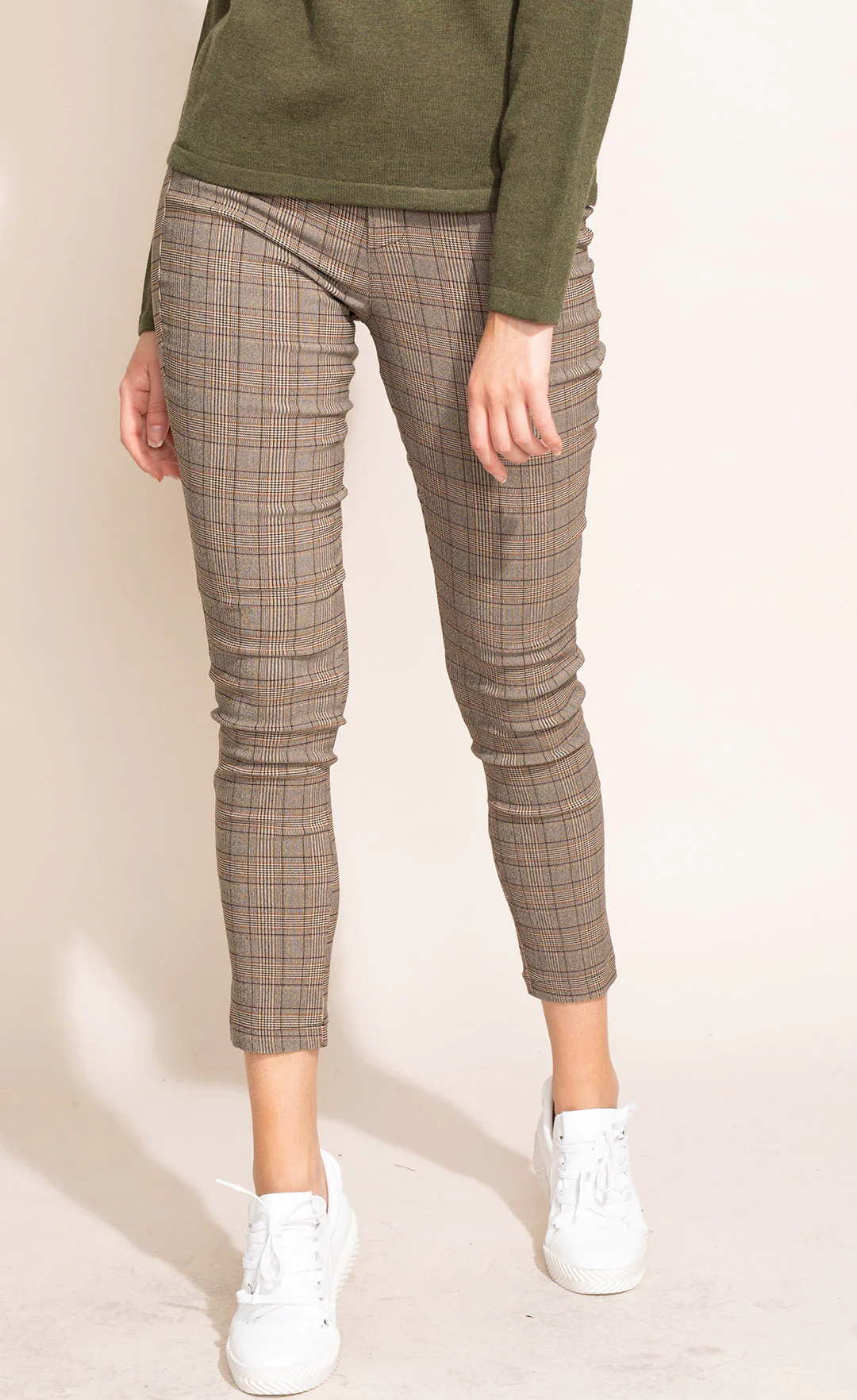 The Ruby Pants - Image 8